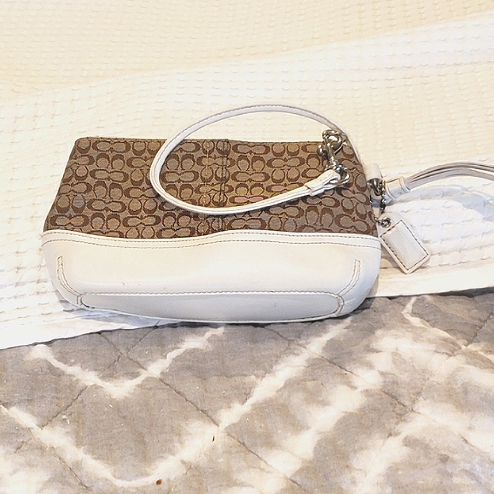 COACH WRISTLET White Leather Trim